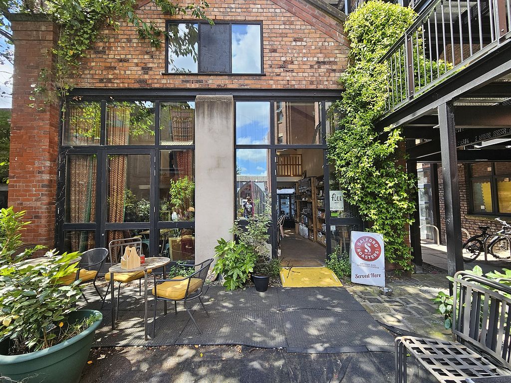 Deli Lama (Co-op & Cafe)